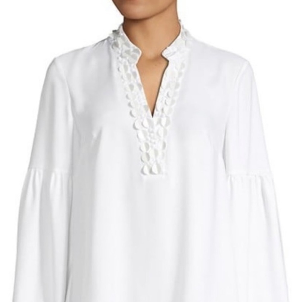 Lilly Pulitzer Shea tunic top in resort white. Absolutely stunning. Size Small - Picture 2 of 15